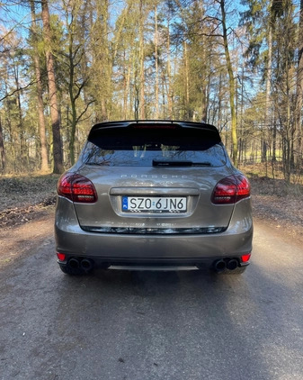 Porsche Cayenne cena 148000 przebieg: 196000, rok produkcji 2013 z Żory małe 301